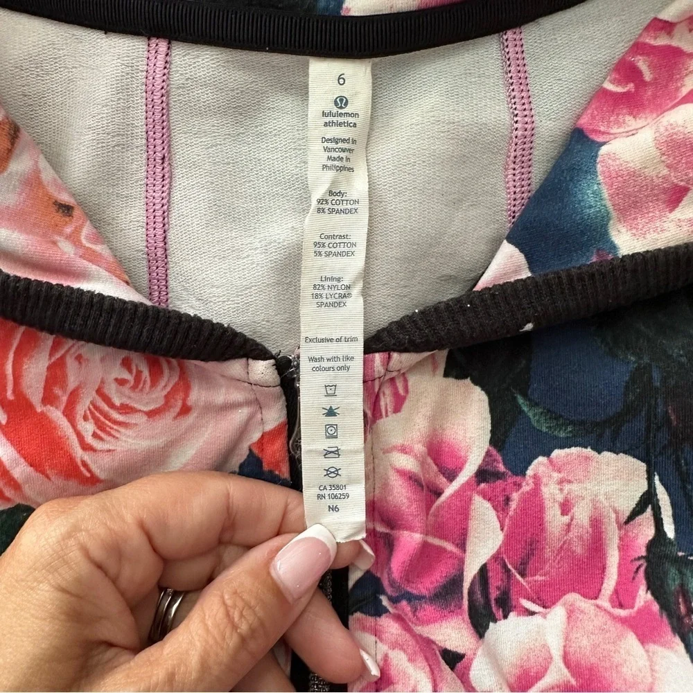 Lululemon Scuba Hoodie II Oversized Floral Rose Print Full Zip Size 6 ⭐️Rare⭐️